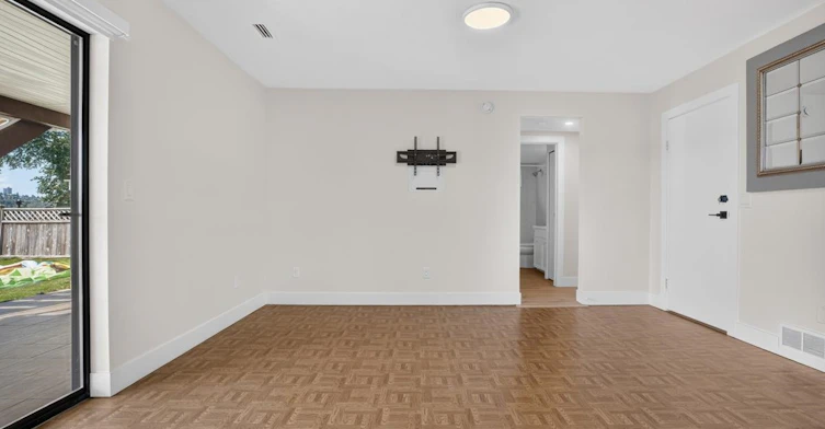 2929 Dollarton Highway (Basement Suite), North Vancouver, BC, V7H 1B1 - 7