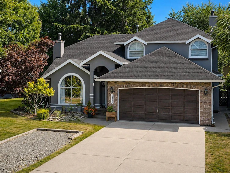 14950 86a Avenue, Surrey, BC, V3S 7E8