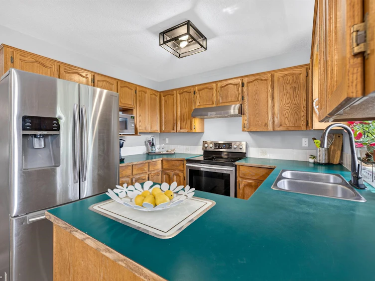 14950 86a Avenue, Surrey, BC, V3S 7E8 - 8