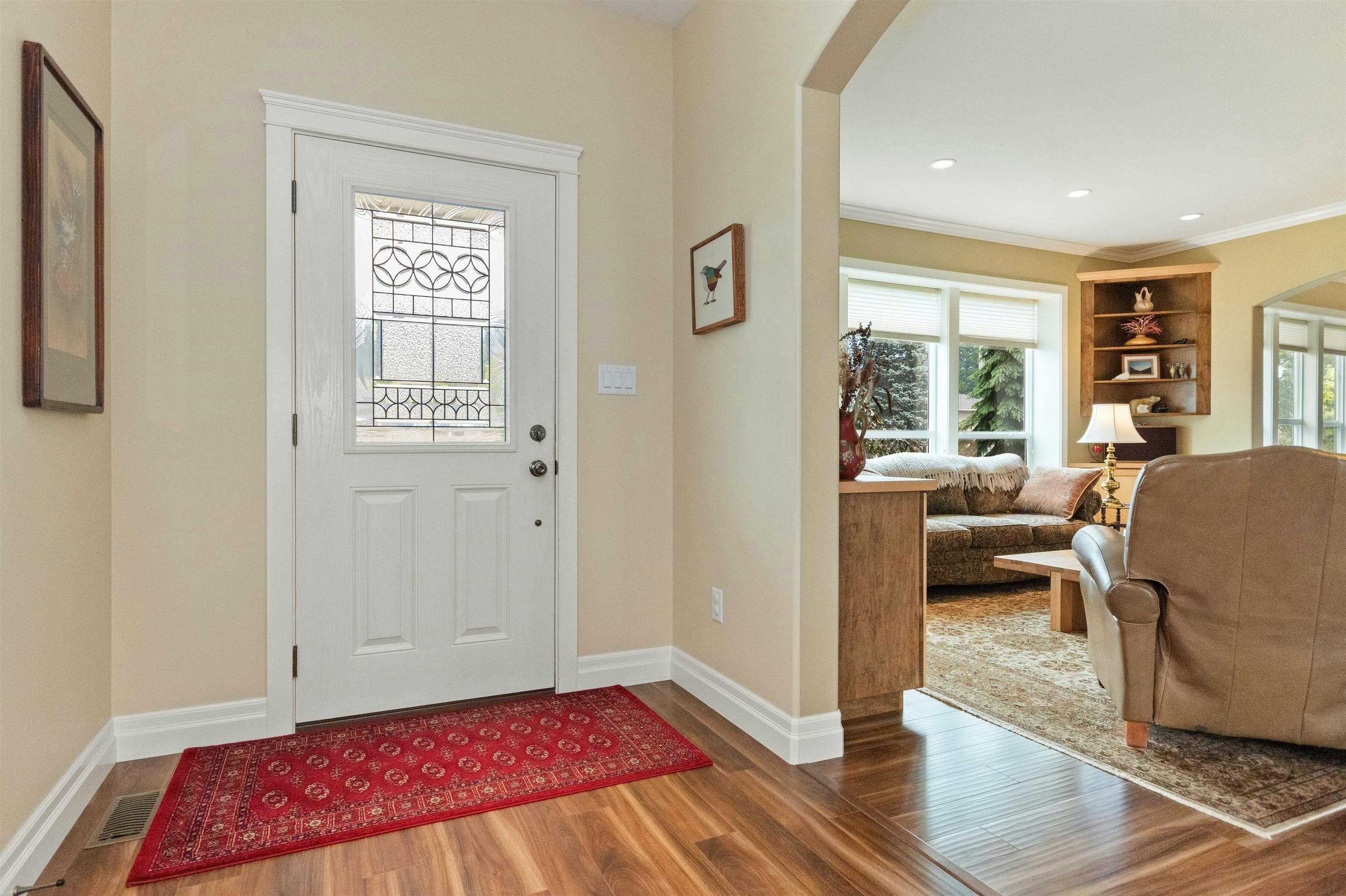 380 Dewdney Avenue, Hope, BC, V0X 1L0 - 3