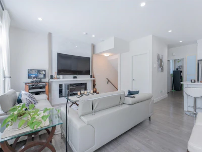 2-11267 133 Street - 3