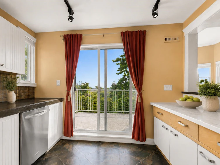 401-12639 No. 2 Road, Richmond, BC, V7E 6N6 - 6
