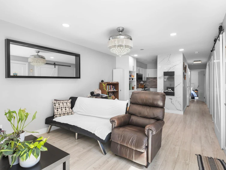 2-302 Highland Way, Port Moody, BC, V3H 3V7 - 3