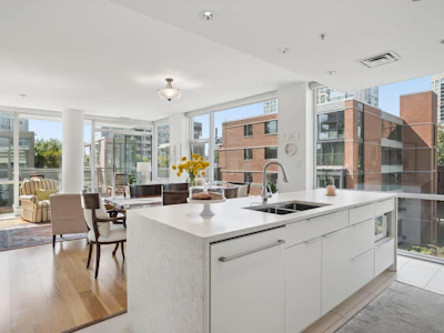 405-1455 Howe Street - 2