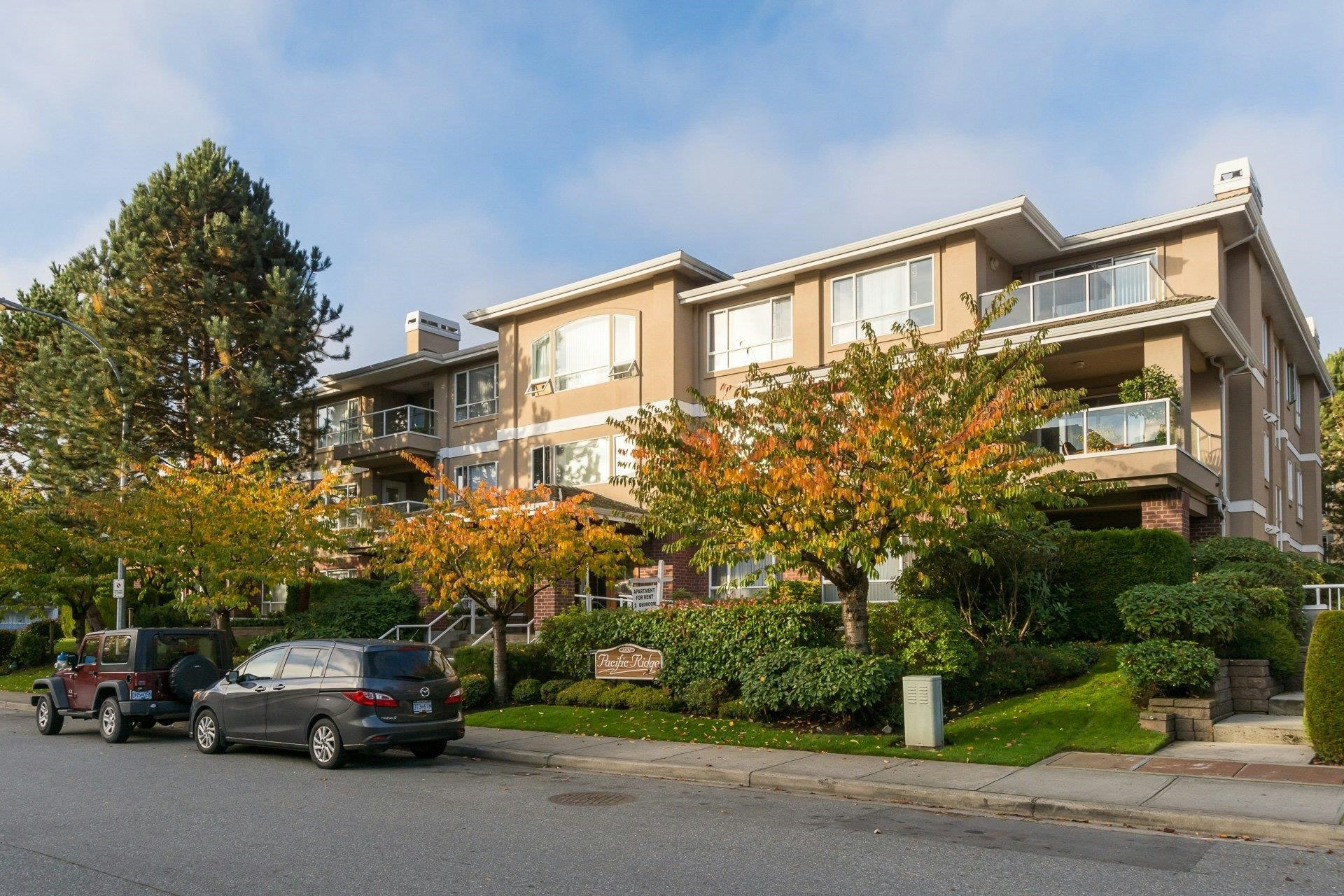202-1131 55 Street, Delta, BC, V4M 3J9