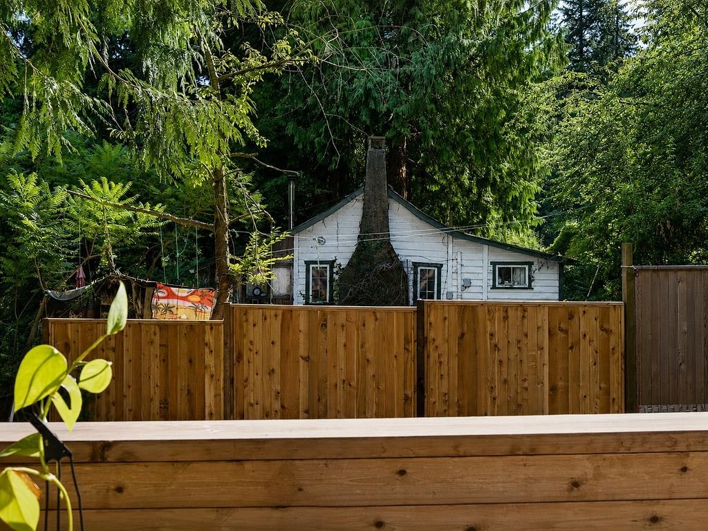 3131 Beach Avenue, Roberts Creek, BC, V0N 2W2 - 33
