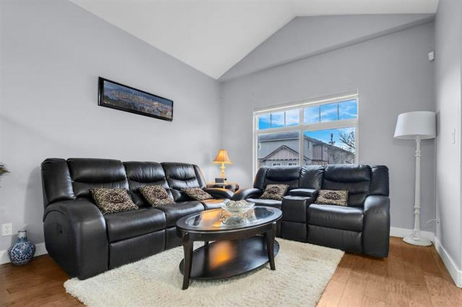 6287 167b Street, Surrey, BC, V3S 0Z2 - 6