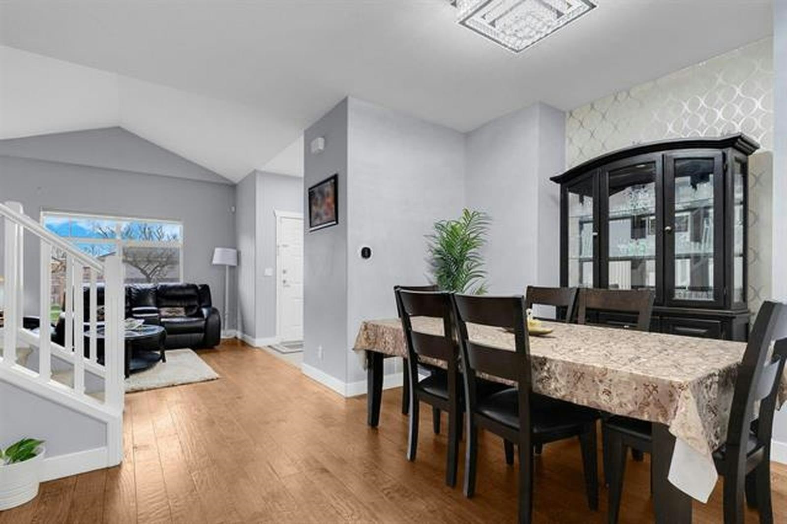 6287 167b Street - 5