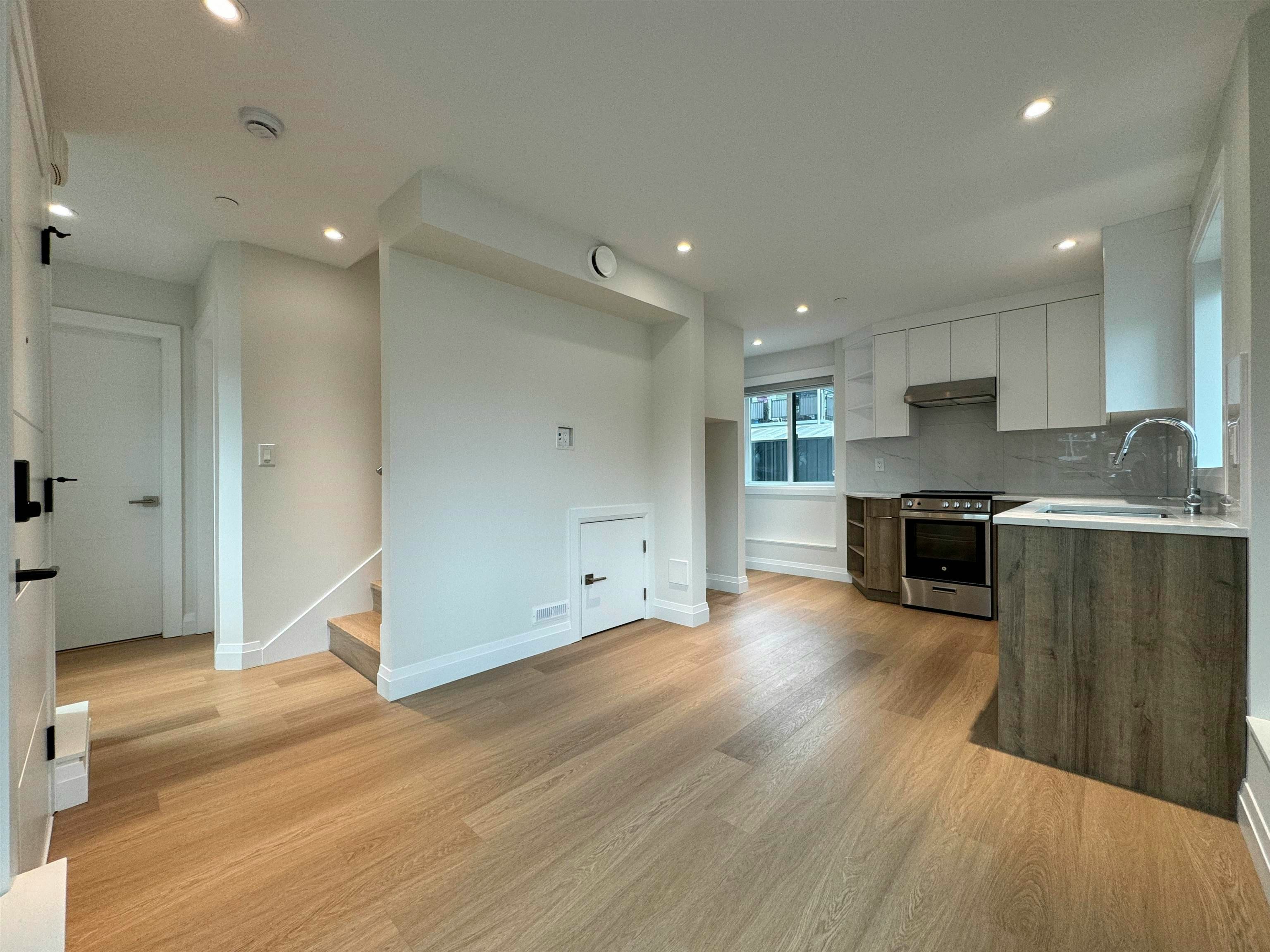 3830 Kootenay Street, Vancouver, BC, V5R 0B5 - 2