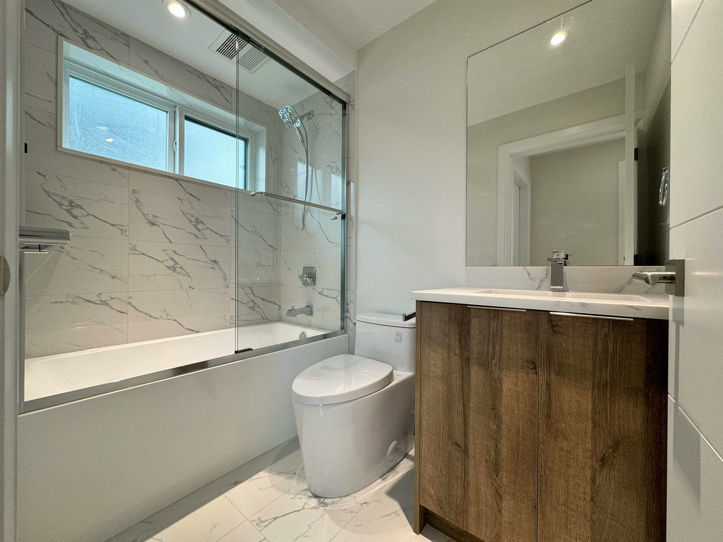 3830 Kootenay Street, Vancouver, BC, V5R 0B5 - 4