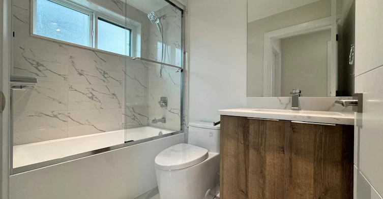 3830 Kootenay Street, Vancouver, BC, V5R 0B5 - 4