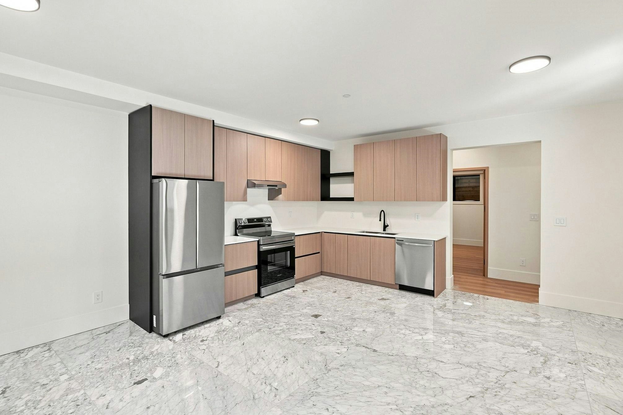 14750 Vine Avenue, Surrey, BC, V4B 2T1 - 37