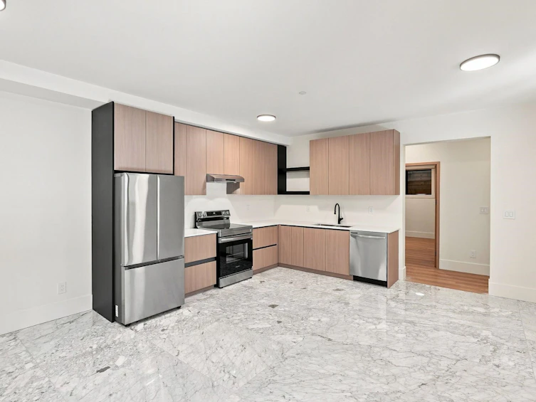 14750 Vine Avenue, Surrey, BC, V4B 2T1 - 37