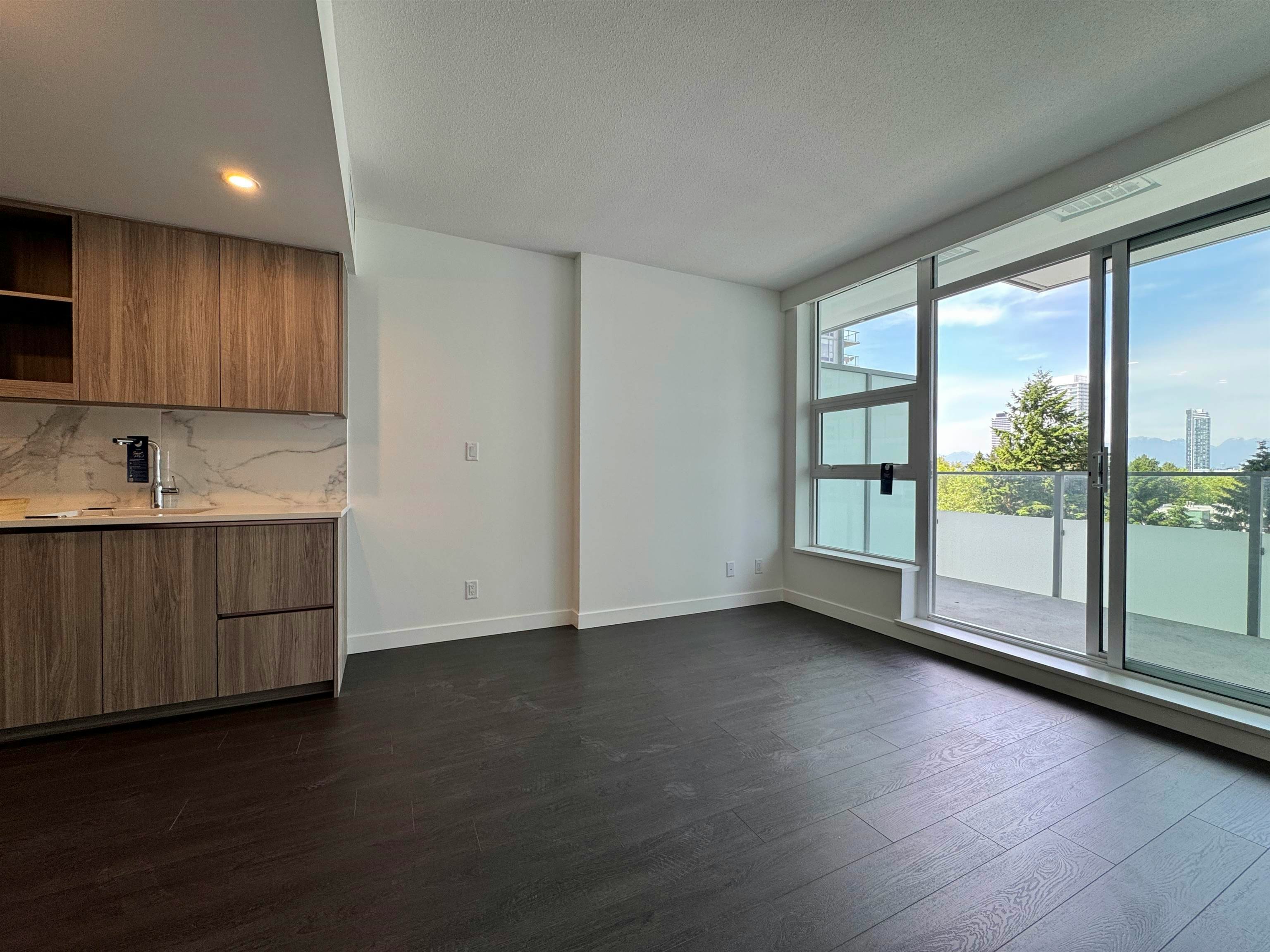 701-13768 100 Avenue, Surrey, BC, V3T 0V2 - 6