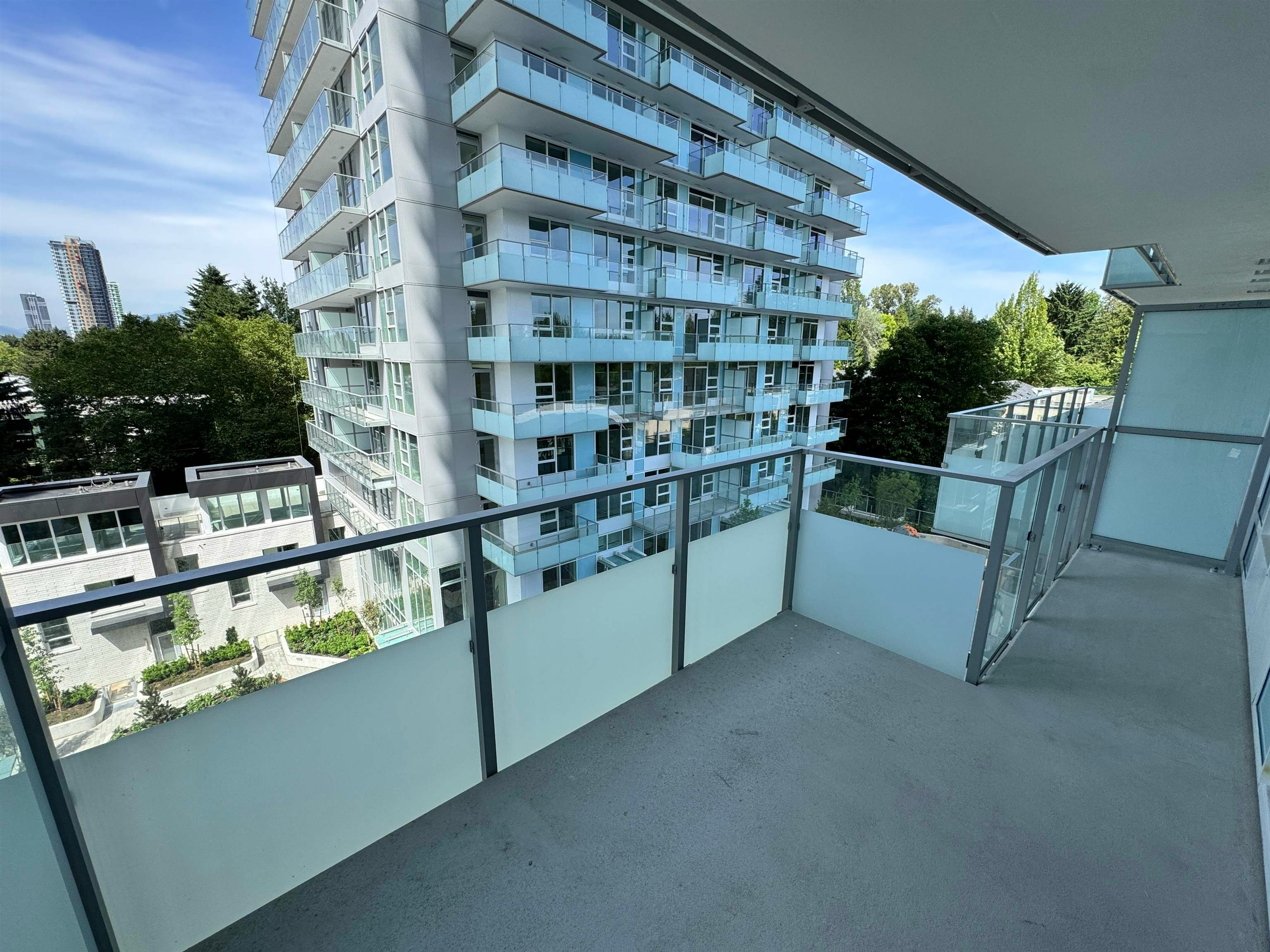 701-13768 100 Avenue, Surrey, BC, V3T 0V2 - 8
