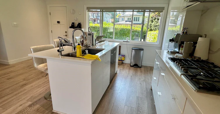 Upper-1015 Jefferson Avenue, West Vancouver, BC, V7T 2A6 - 3