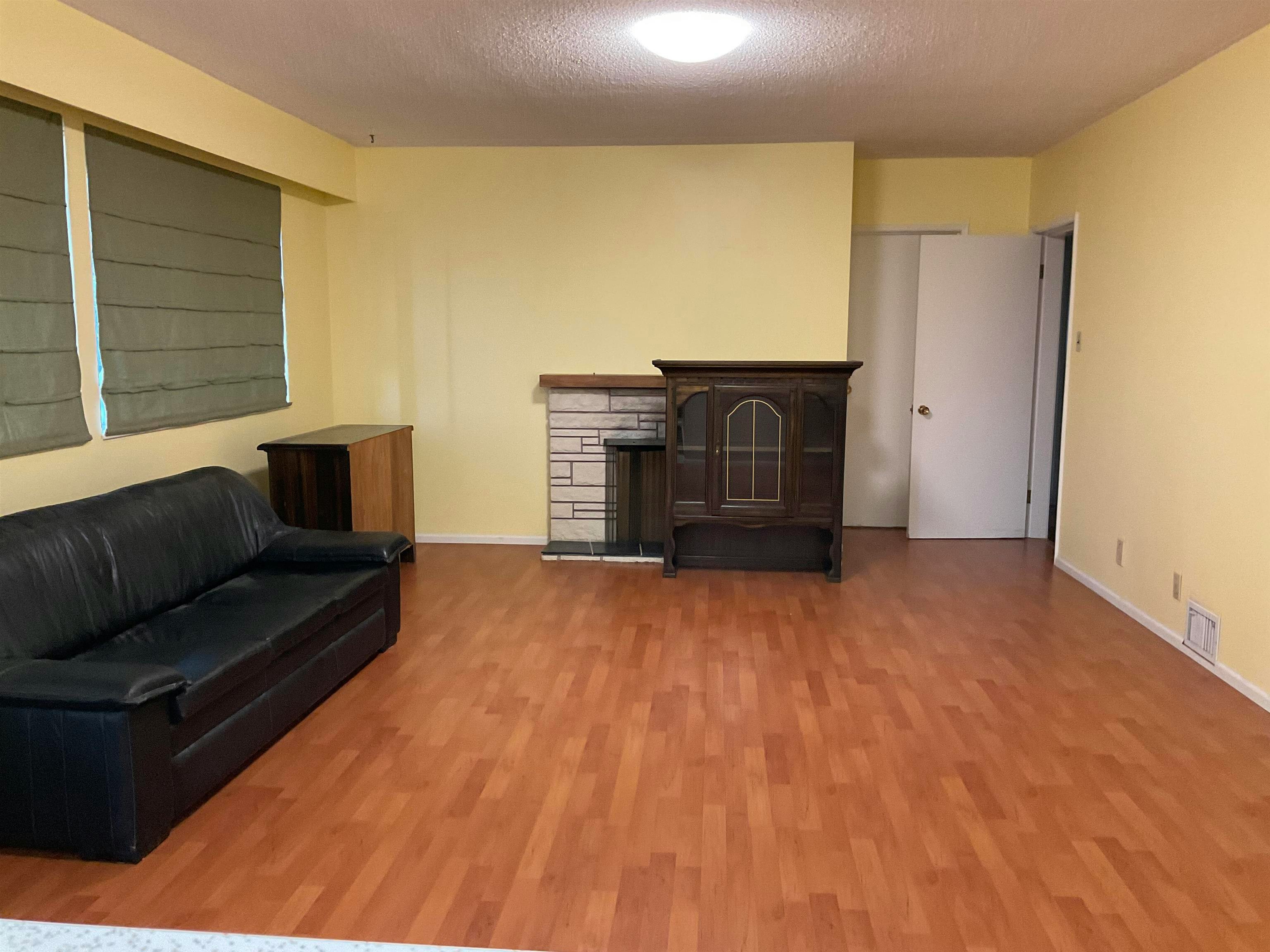 4700 Carson Place, Burnaby, BC, V5J 2Y5 - 3