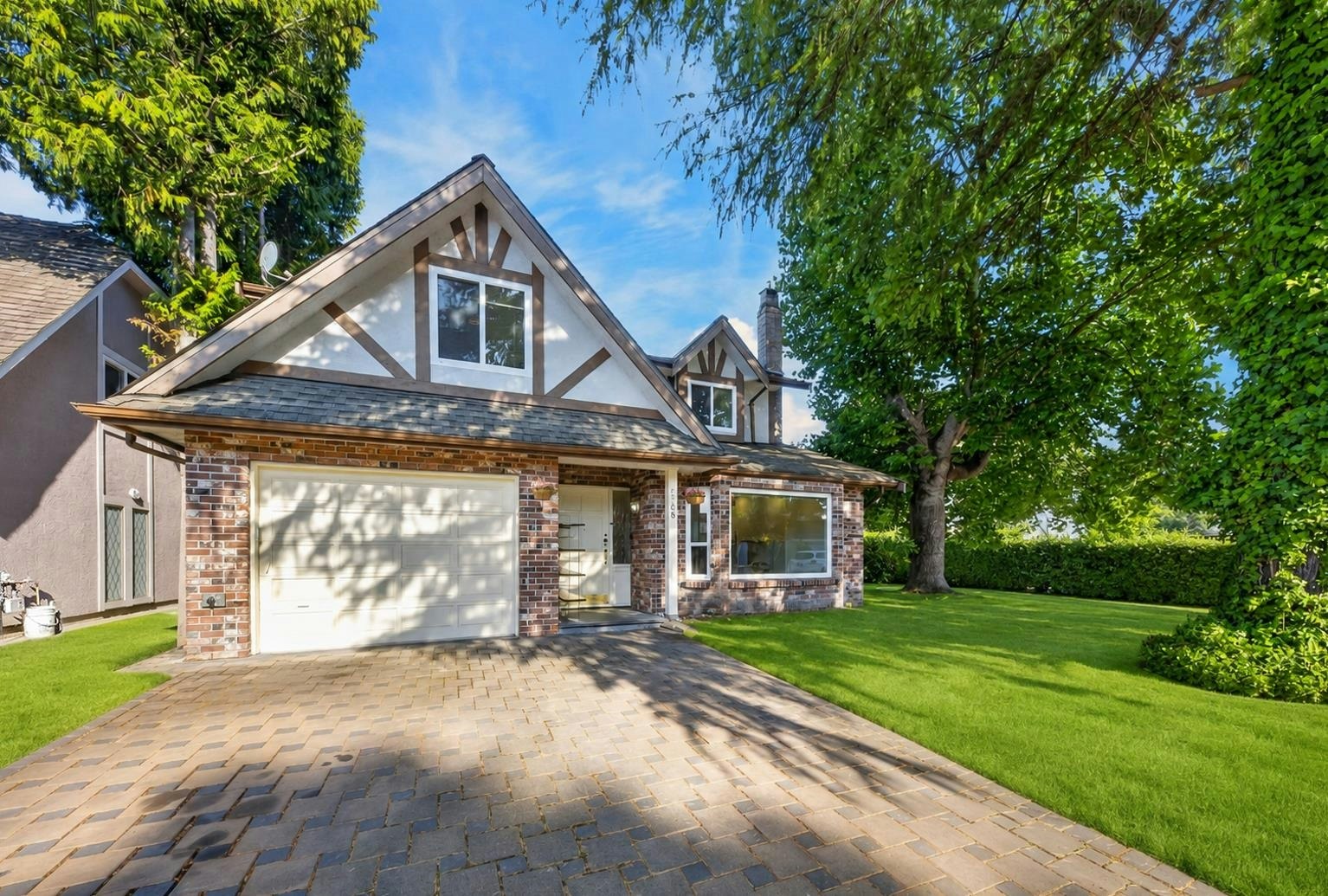 8580 Dakota Place, Richmond, BC, V7C 4Y6