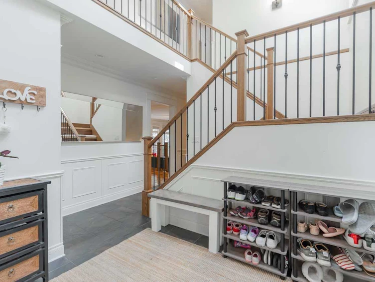 5890 Braemar Avenue, Burnaby, BC, V5E 3L5 - 3