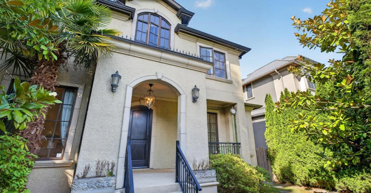 4339 W 9th Avenue, Vancouver, BC, V6R 2C8 - 2