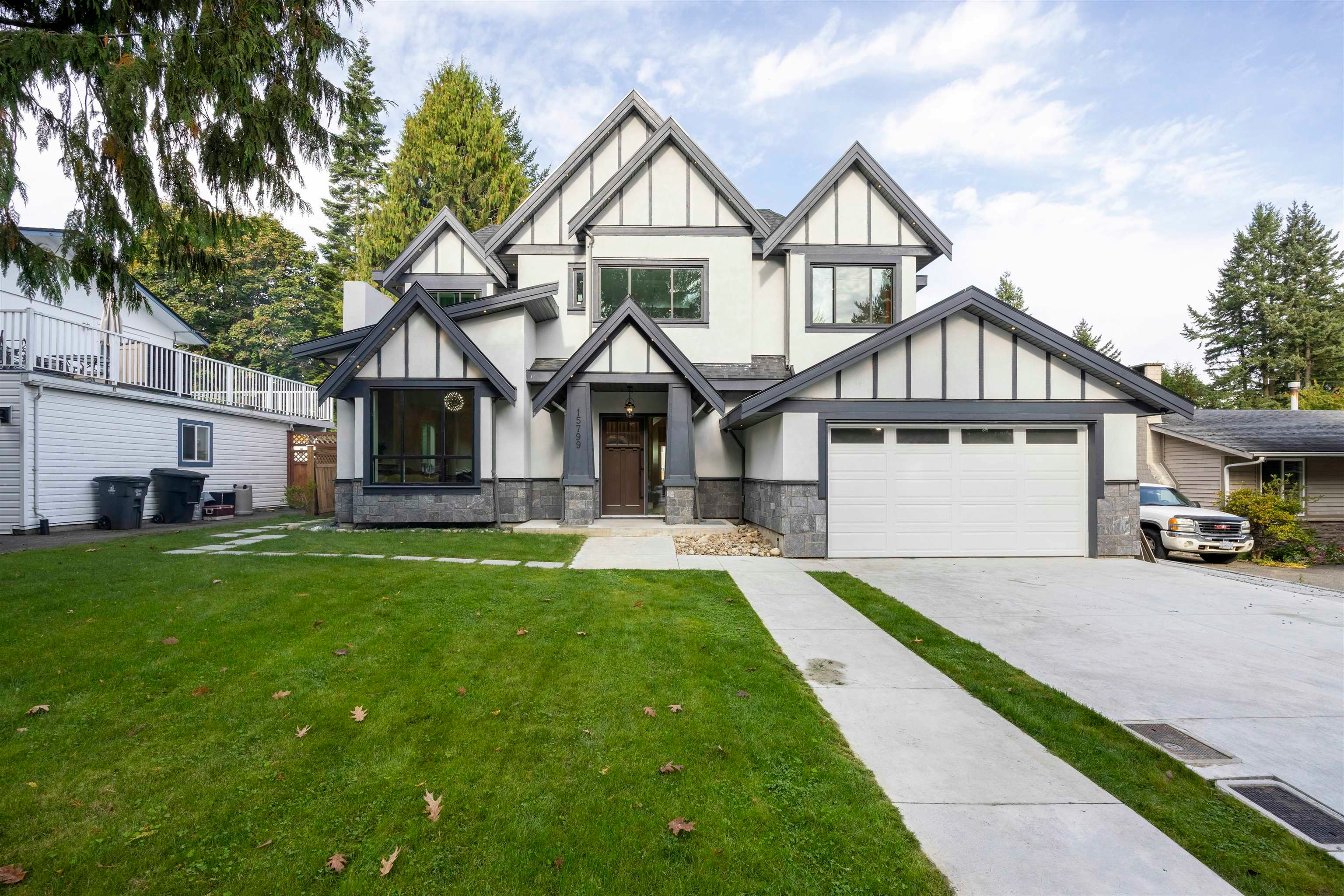 15799 Mcbeth Road, Surrey, BC, V4A 1X9