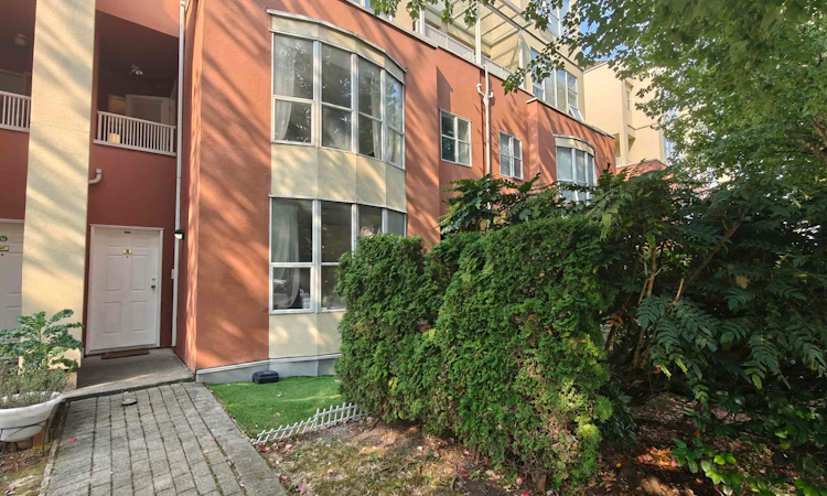 175-8333 Jones Road
