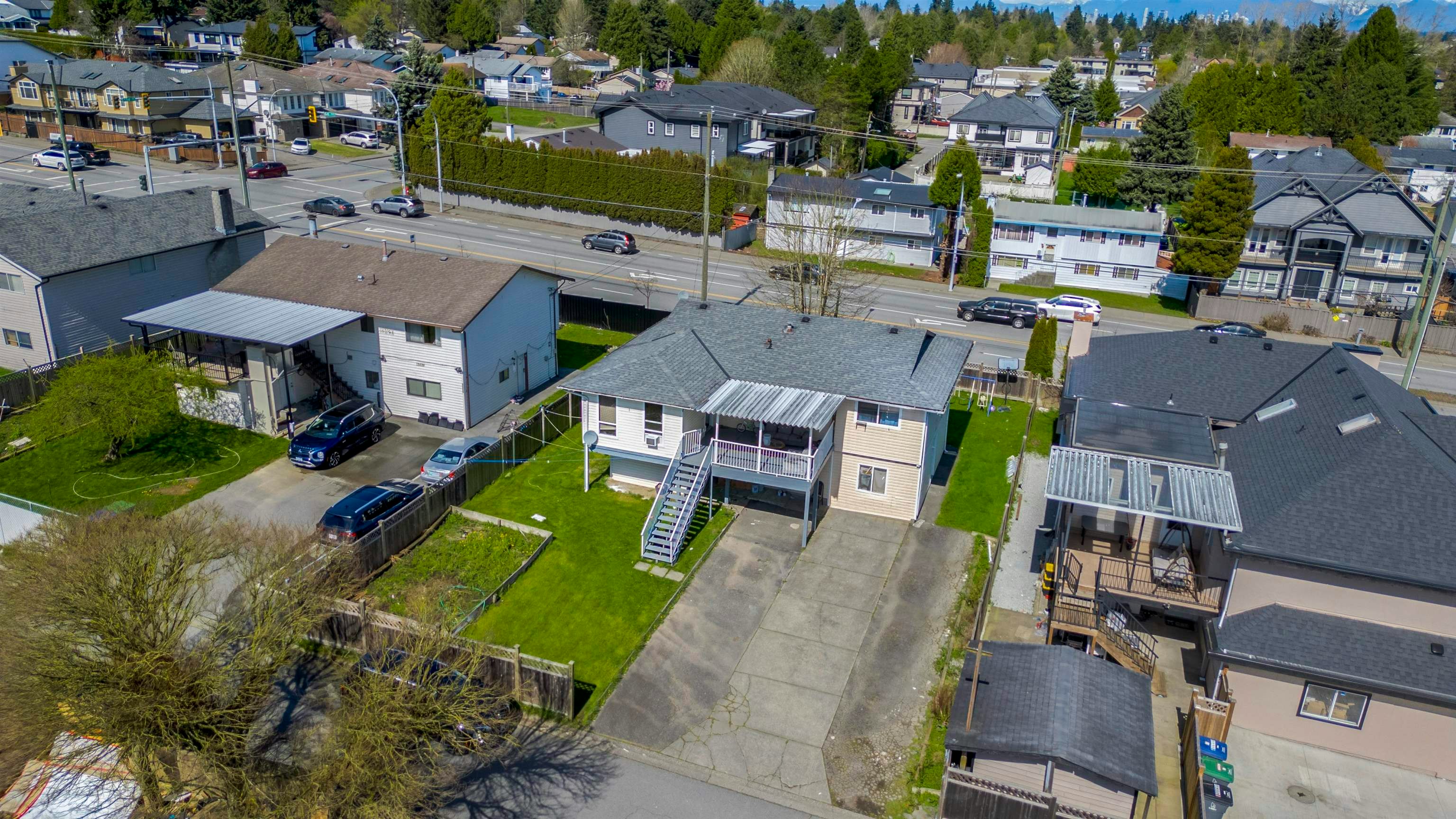 13430 64 Avenue, Surrey, BC, V3W 8V6 - 13