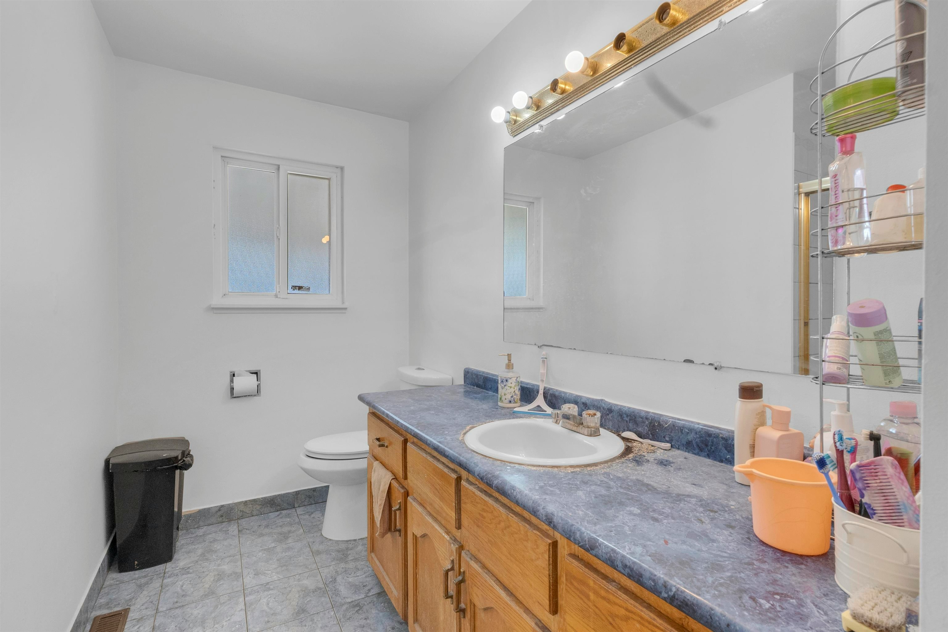 13430 64 Avenue, Surrey, BC, V3W 8V6 - 11