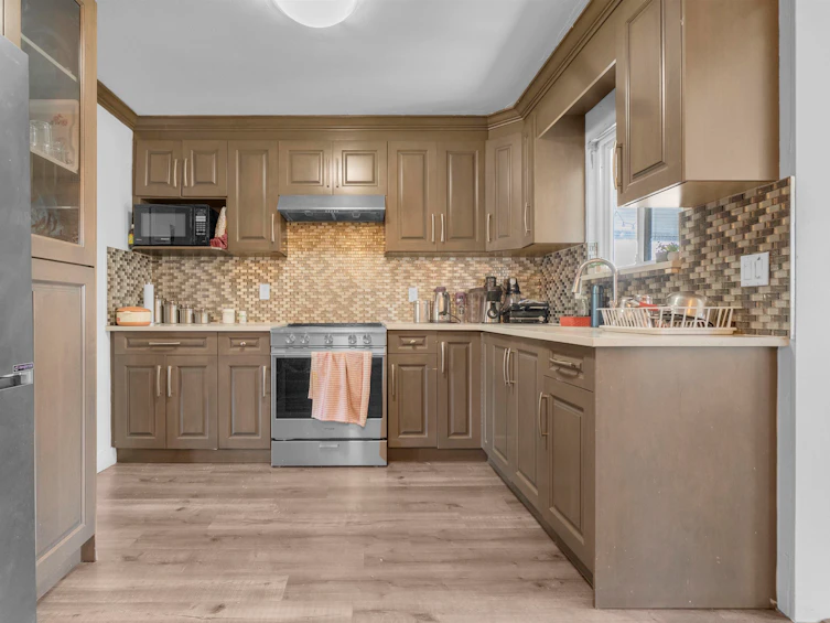 13430 64 Avenue, Surrey, BC, V3W 8V6 - 2
