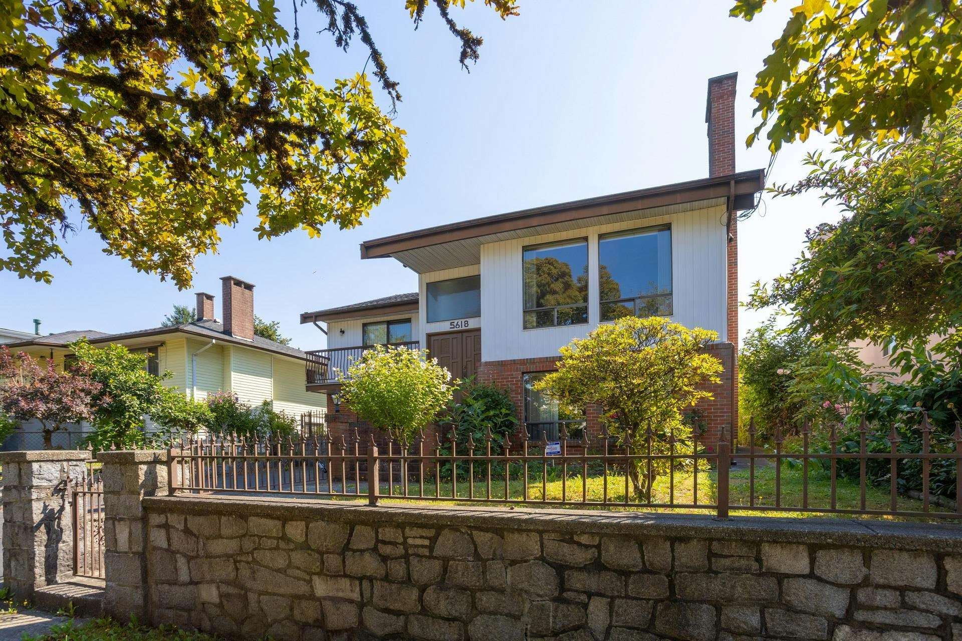 5618 Lancaster Street, Vancouver, BC, V5R 4A5