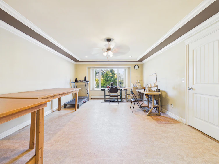 8690 E Tulsy Crescent, Surrey, BC, V3W 7A4 - 4