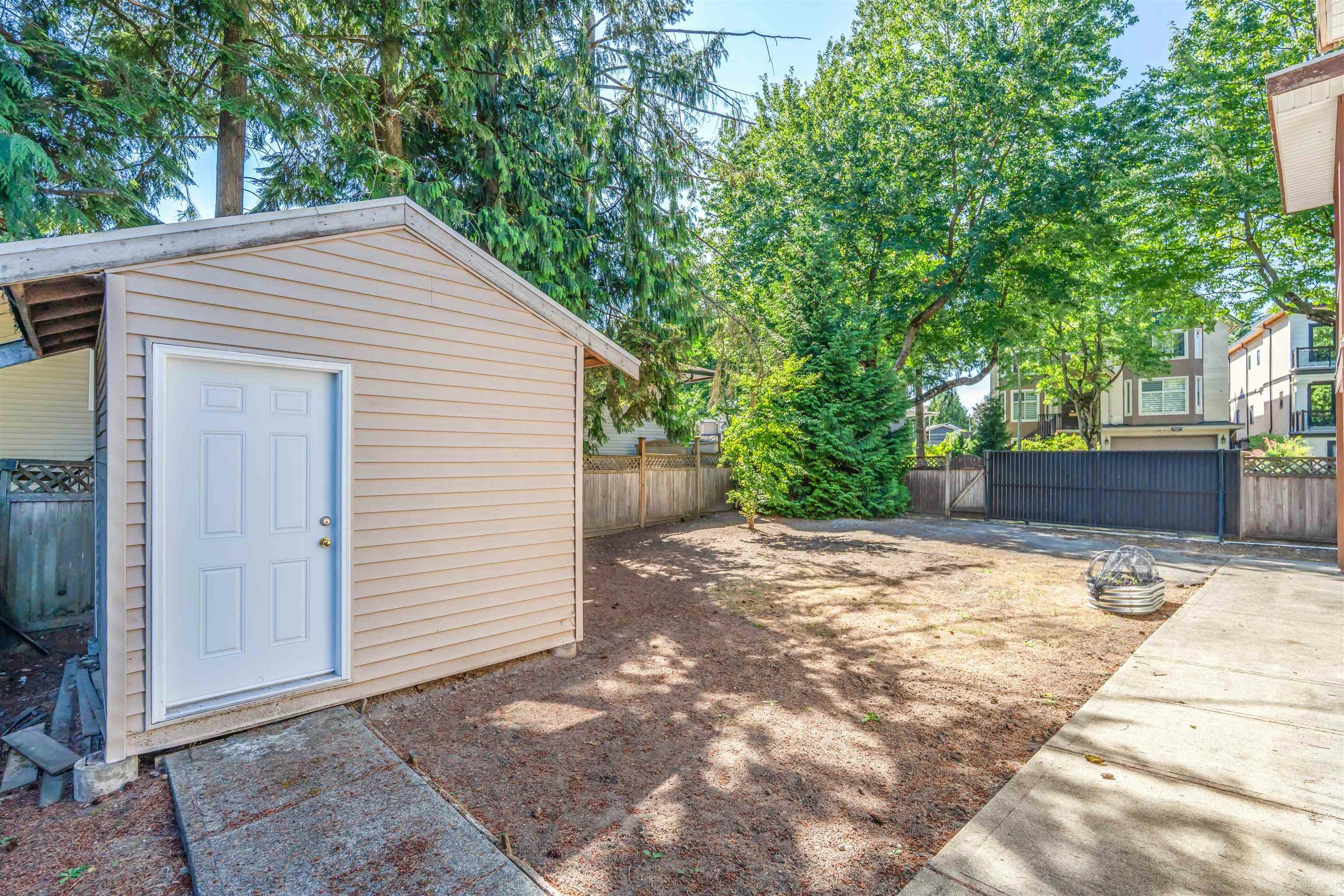 8690 E Tulsy Crescent, Surrey, BC, V3W 7A4 - 37