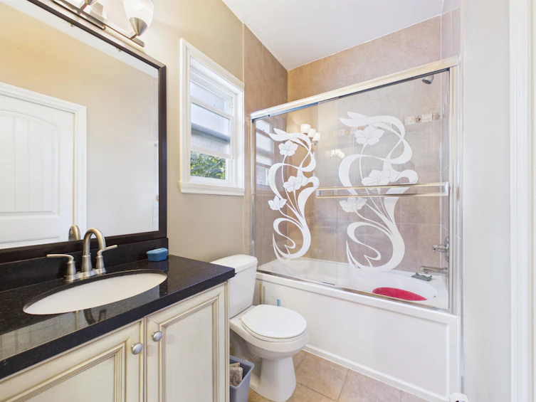8690 E Tulsy Crescent, Surrey, BC, V3W 7A4 - 21