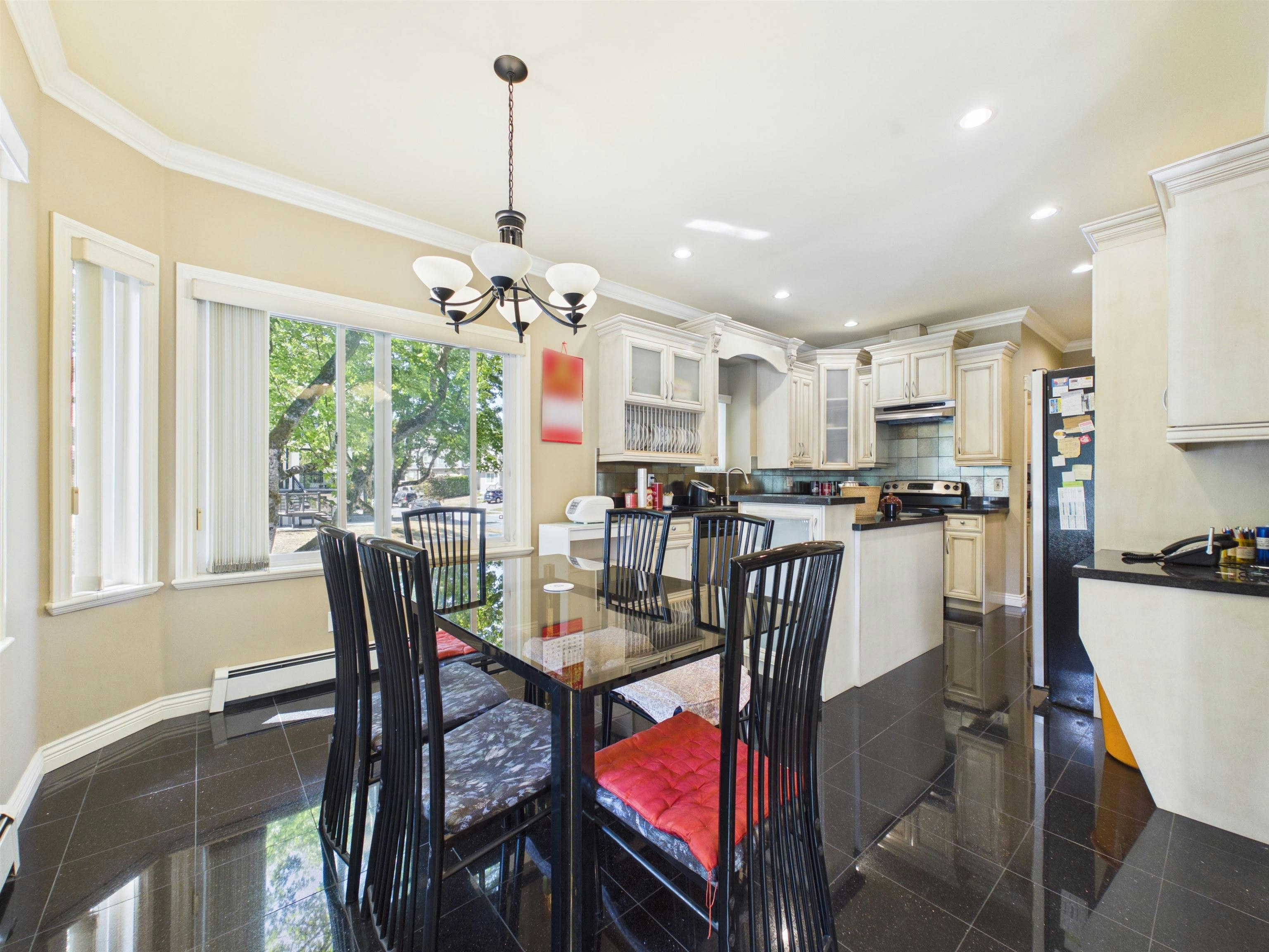 8690 E Tulsy Crescent, Surrey, BC, V3W 7A4 - 20