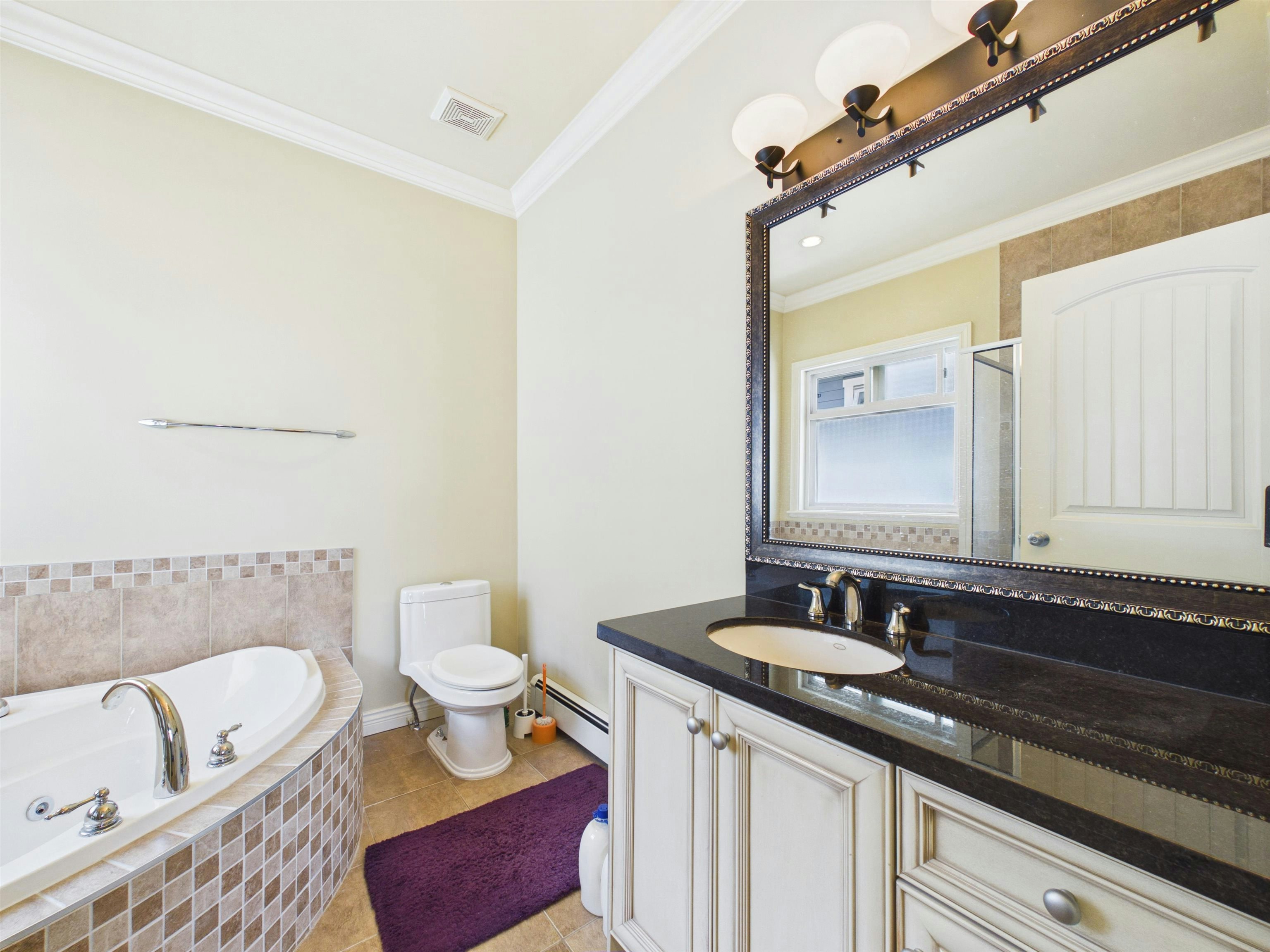 8690 E Tulsy Crescent, Surrey, BC, V3W 7A4 - 30