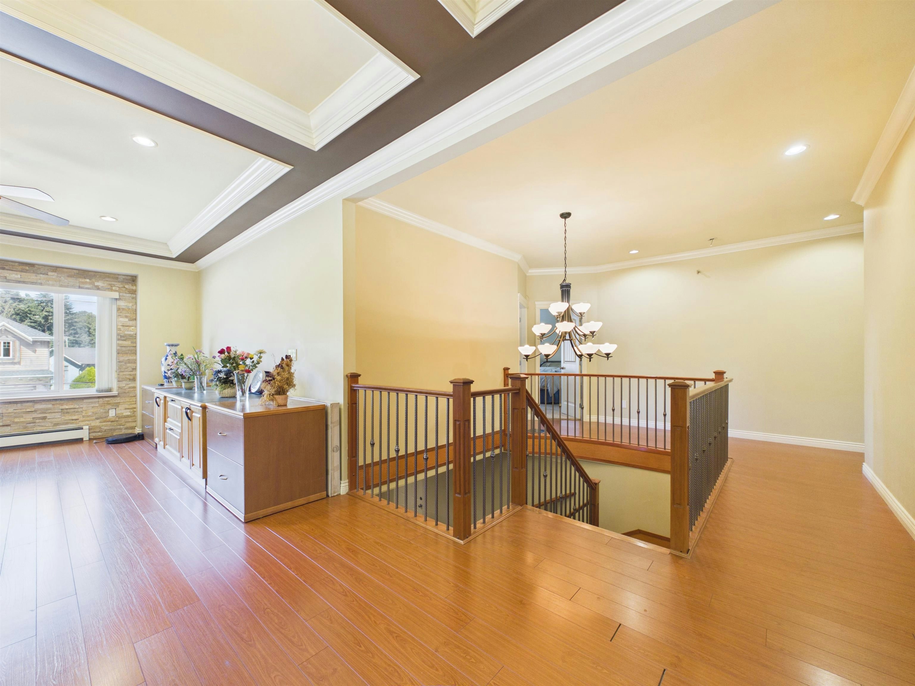 8690 E Tulsy Crescent, Surrey, BC, V3W 7A4 - 8