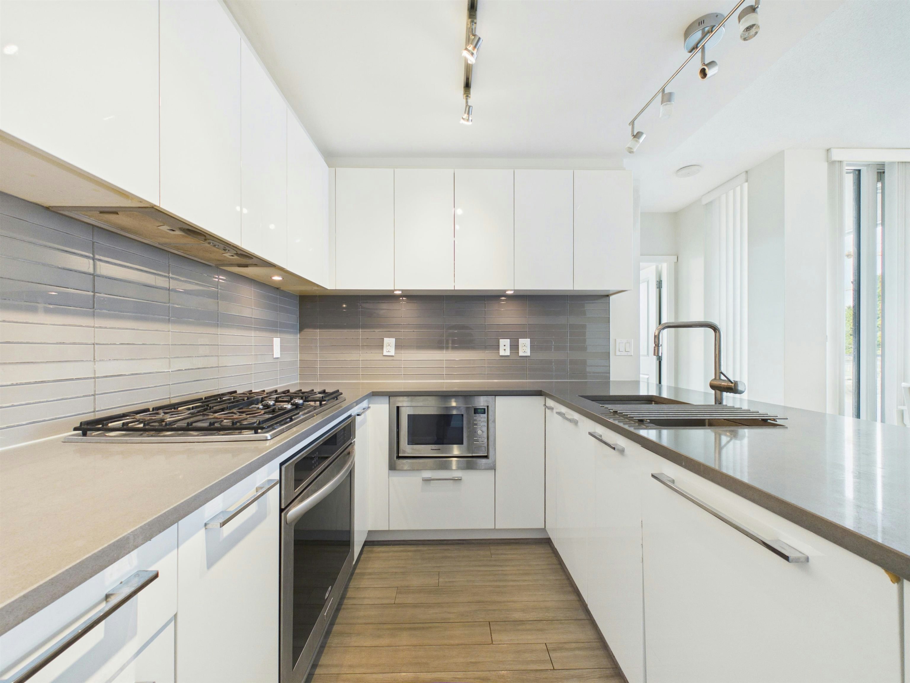 505-6658 Dow Avenue - 3