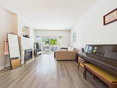 212-4738 53 Street - 5