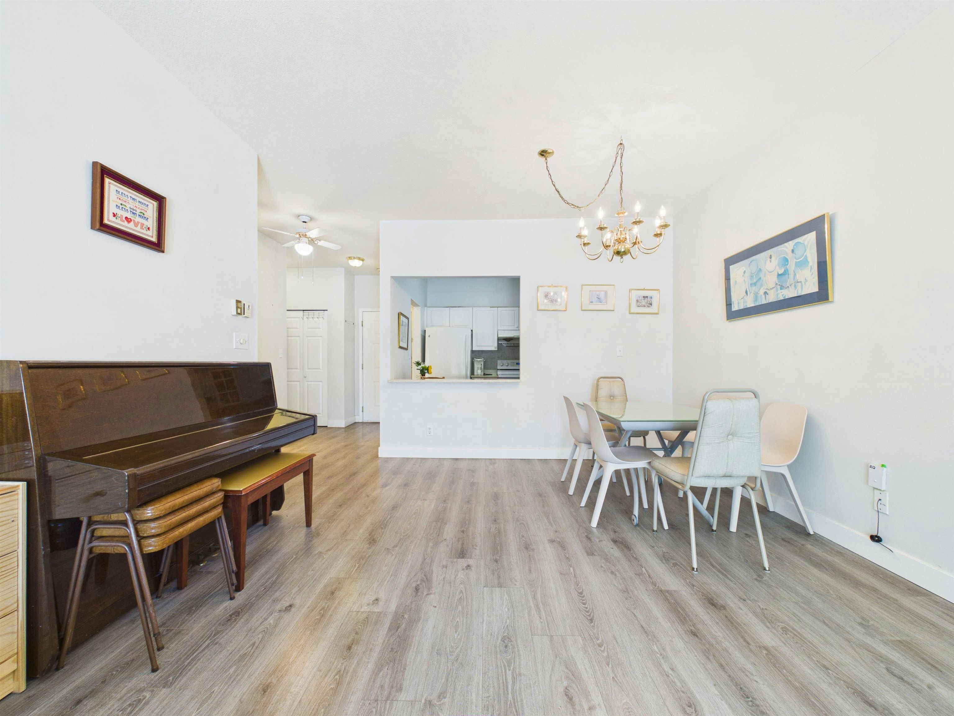 212-4738 53 Street - 4