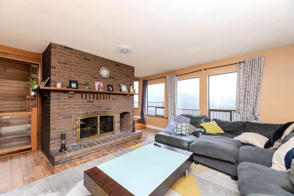 4934 Geer Road, Sechelt, BC, V0N 3A2 - 8