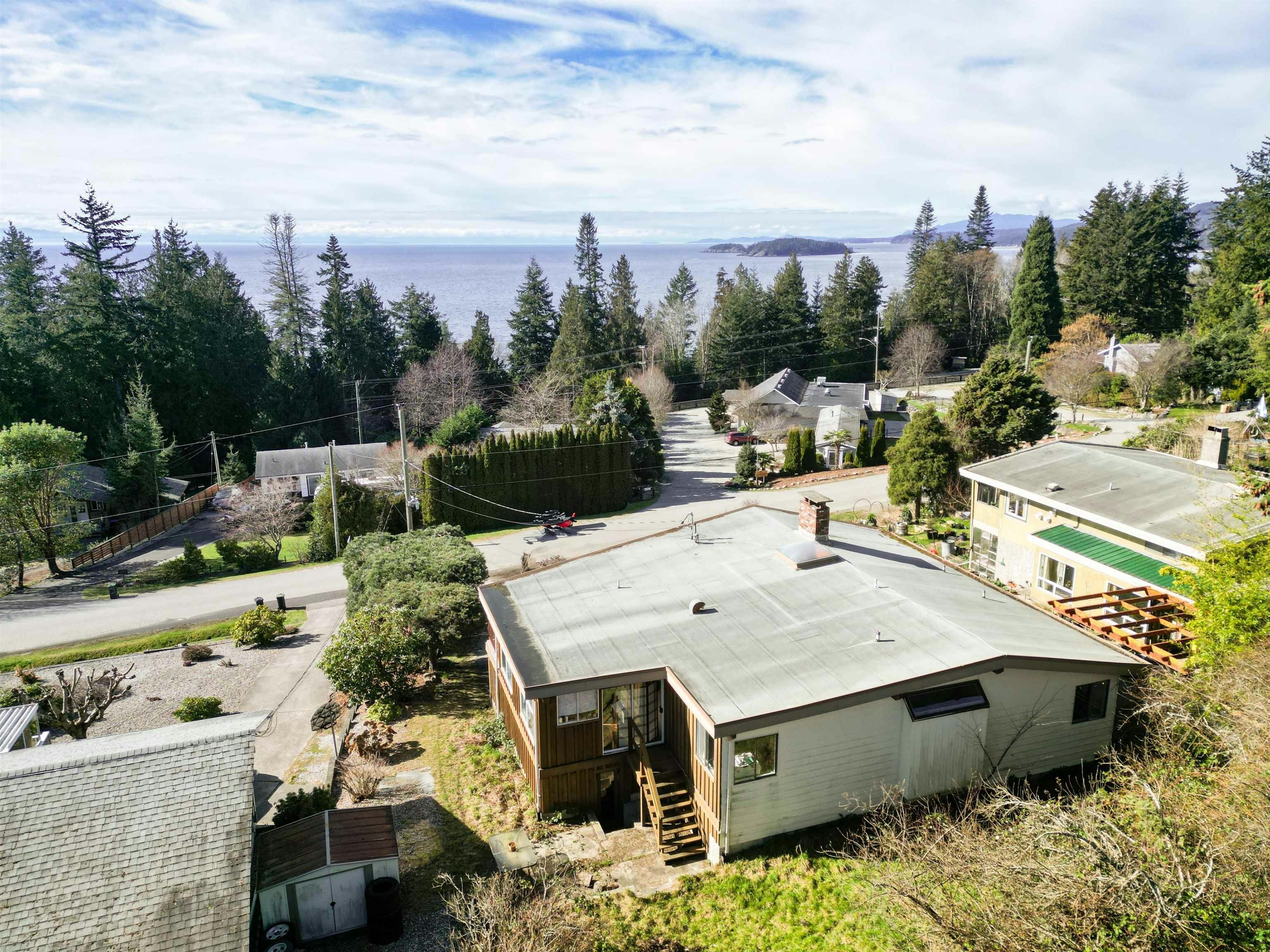 4934 Geer Road, Sechelt, BC, V0N 3A2 - 32