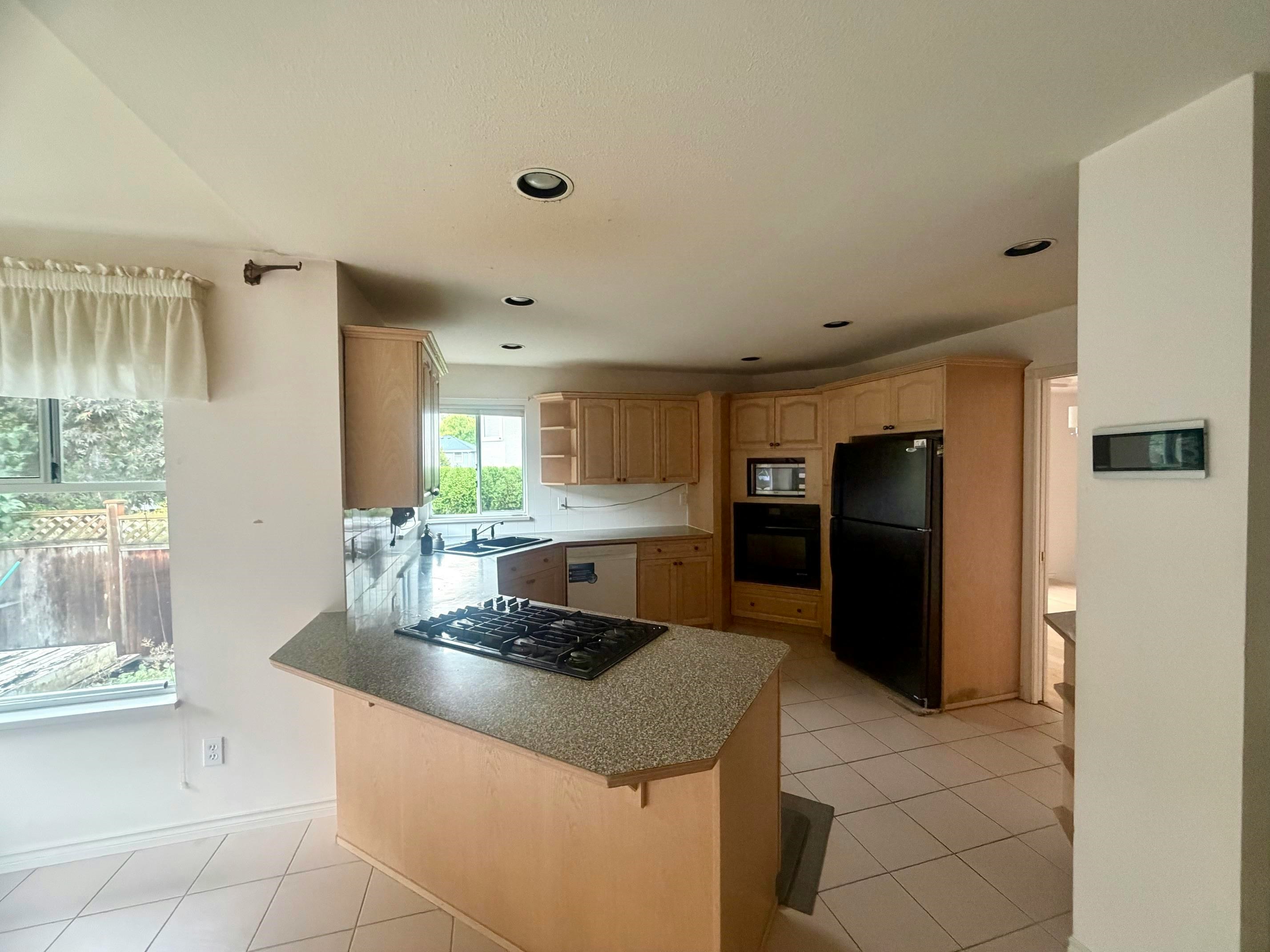 8537 166 Street, Surrey, BC, V4N 3H1 - 15