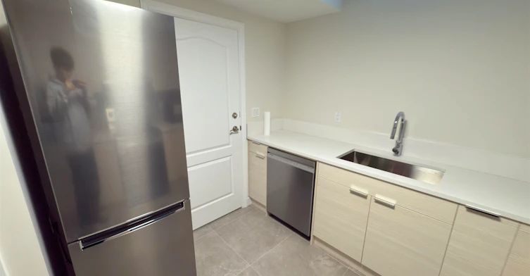4000 West 3rd Avenue, Vancouver, BC, V6R 1N4 - 2