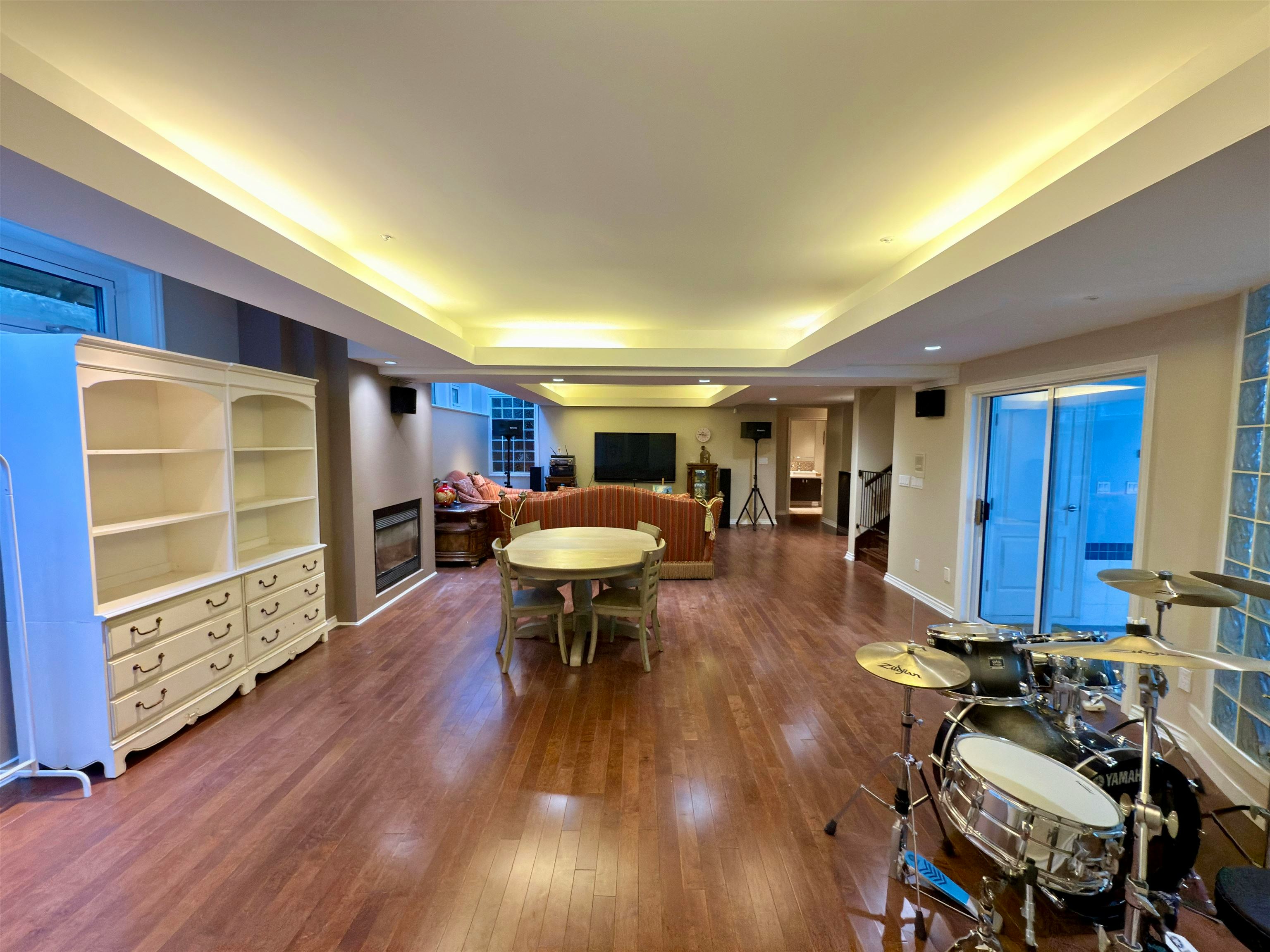 4000 West 3rd Avenue, Vancouver, BC, V6R 1N4 - 5