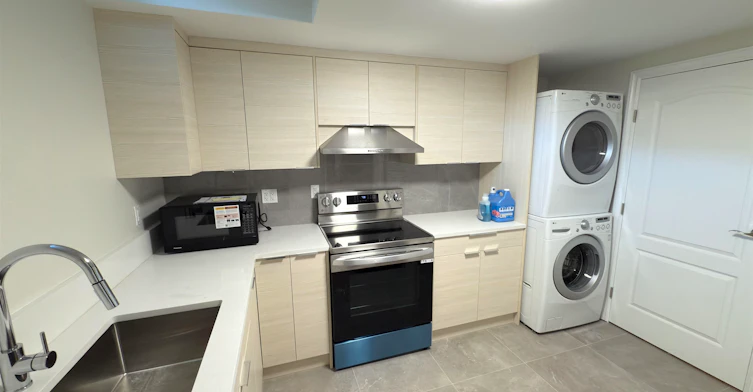 4000 West 3rd Avenue, Vancouver, BC, V6R 1N4 - 3