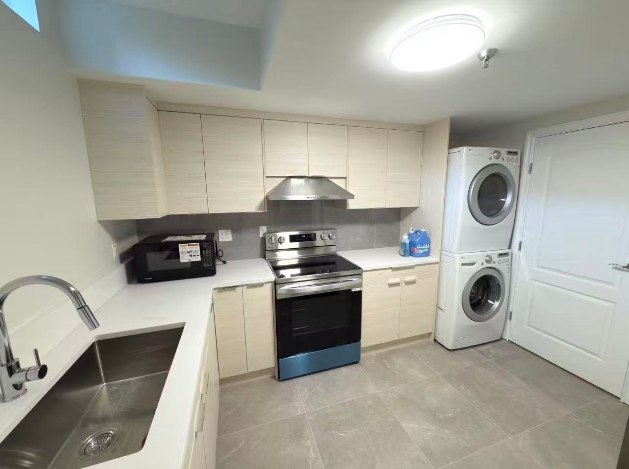 4600 West 3rd Avenue, Vancouver, BC, V6R 1N4 - 3