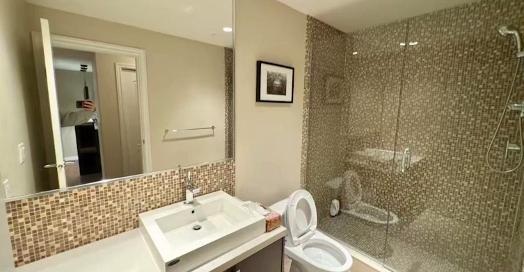 4600 West 3rd Avenue, Vancouver, BC, V6R 1N4 - 9
