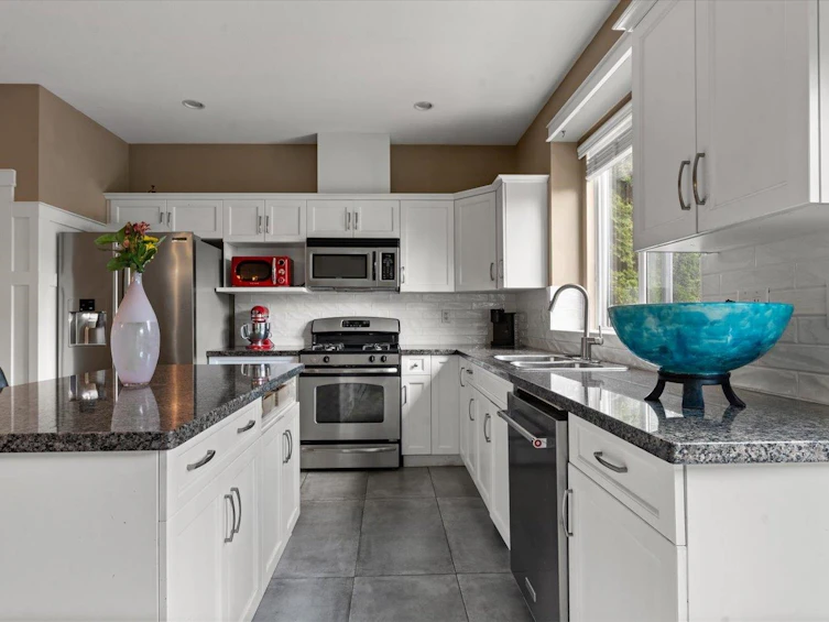 6944 208a Street, Langley, BC, V2Y 0G1 - 16