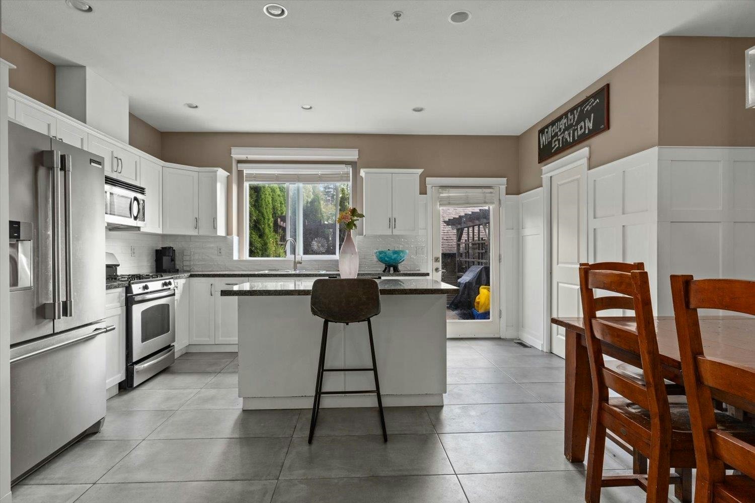 6944 208a Street, Langley, BC, V2Y 0G1 - 14
