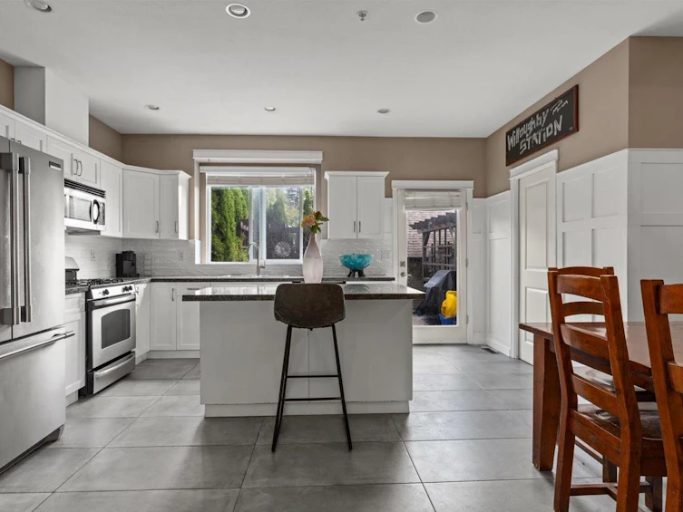 6944 208a Street, Langley, BC, V2Y 0G1 - 14